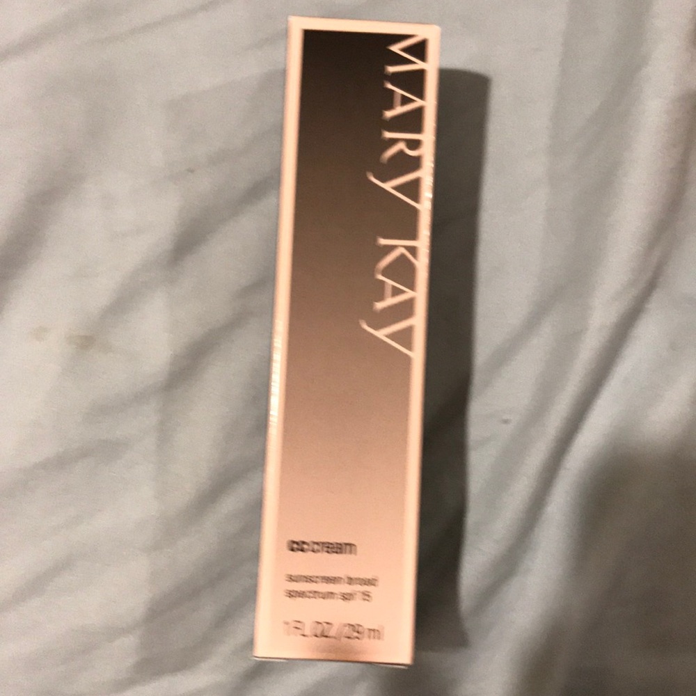 Mary Kay CC cream very deep
